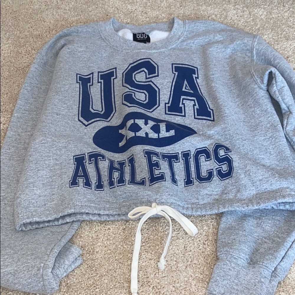 UO Usa Athletics cropped sweatshirt